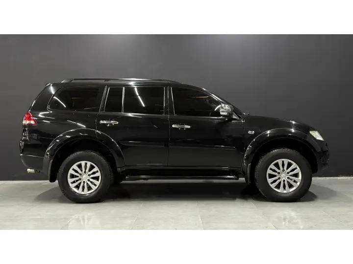 PAJERO 3.2 HPE 4X4 7 LUGARES 16V TURBO INTERCOOLER DIESEL 4P