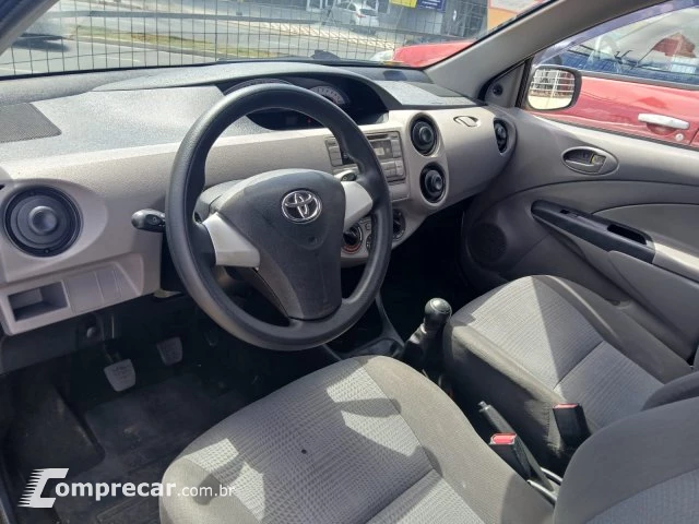 ETIOS HATCH - 1.3 XS 16V 4P MANUAL