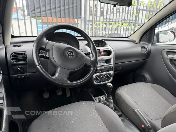 CORSA 1.4 MPFI Premium Sedan 8V