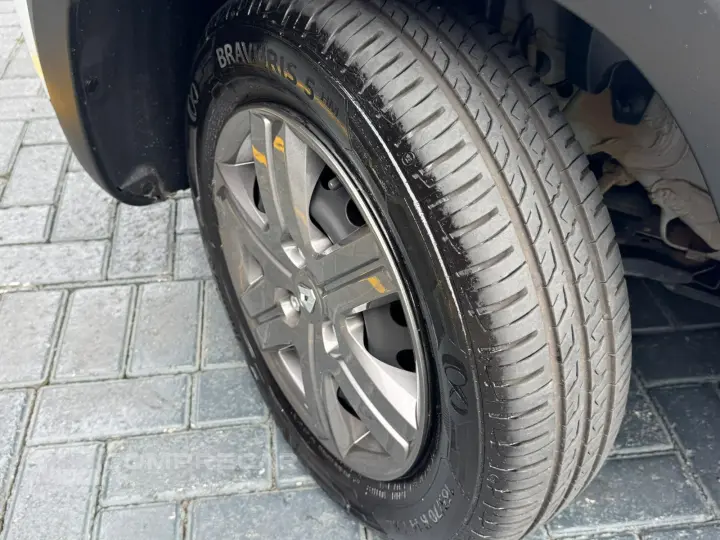 KWID 1.0 12V SCE ZEN