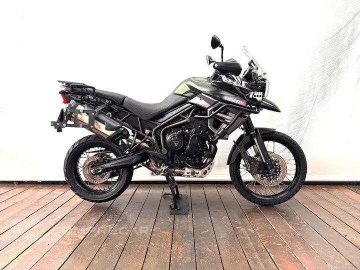 TRIUMPH TIGER 800 XCA
