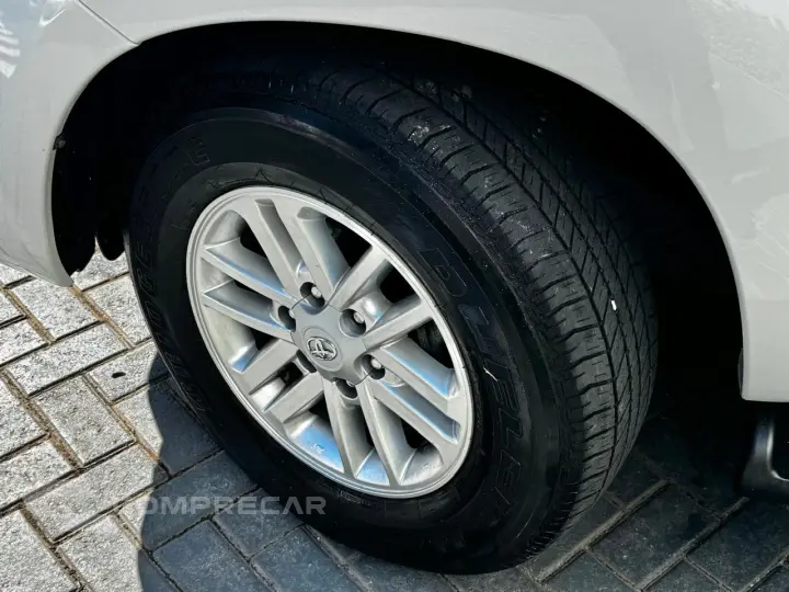 HILUX SW4 2.7 SR 4X2 16V