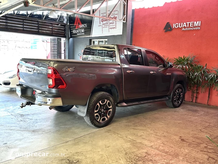 HILUX 2.8 D-4D TURBO DIESEL CD SRX 4X4 AUTOMÁTICO