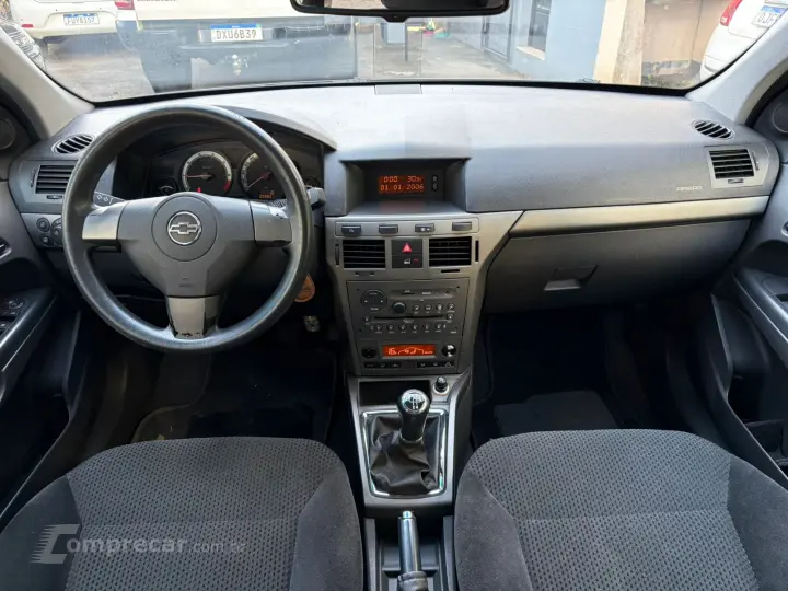 VECTRA 2.0 MPFI GT Hatch 8V