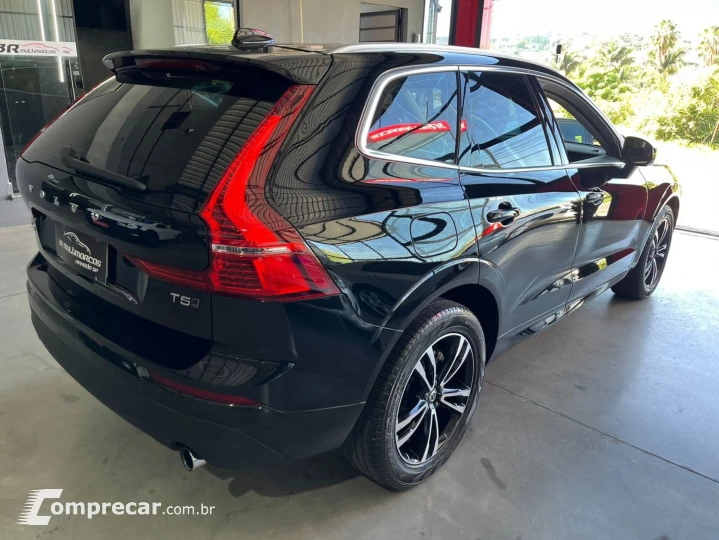 XC60 2.0 T5 Momentum AWD Geartronic