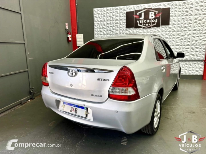 ETIOS 1.5 XLS Sedan 16V