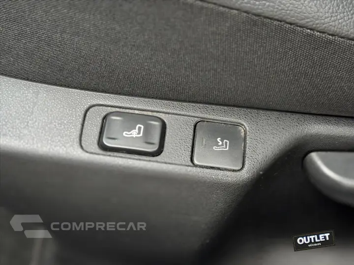 DS4 1.6 THP CHIC 165 16V TURBO GASOLINA 4P AUTOMÁ