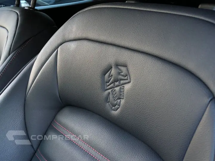 Fastback 1.3 Turbo 270 Flex Abarth At6