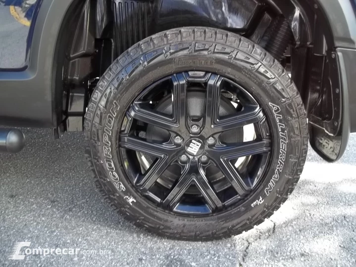 TORO 2.0 16V Turbo Ultra 4WD