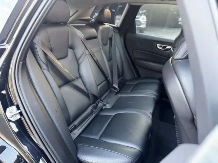 XC 60 T-5 MOMENTUM 2.0 254cv AWD 5p