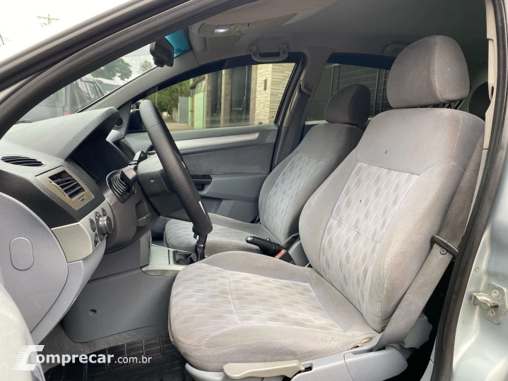 VECTRA 2.0 MPFI Elegance 8V