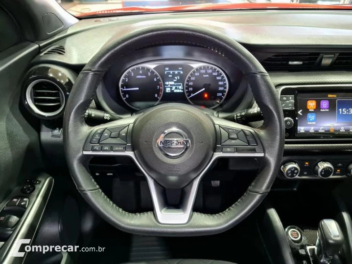 KICKS SV CVT