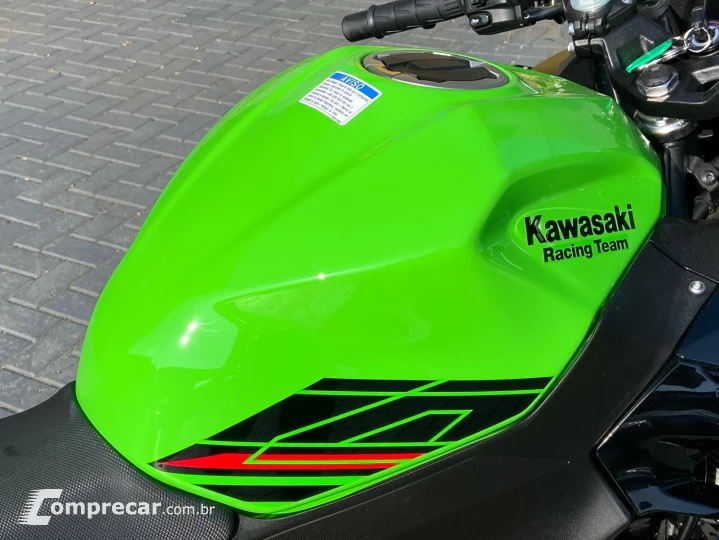 NINJA 400