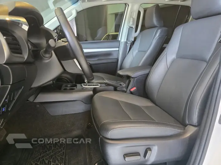 HILUX 2.8 D-4D TURBO DIESEL CD SRX 4X4 AUTOMÁTICO
