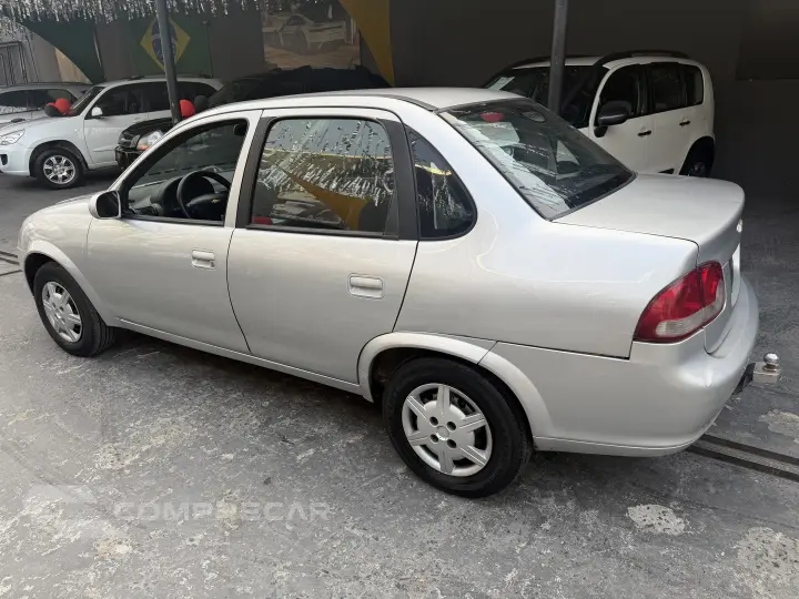 CLASSIC 1.0 MPFI LS 8V FLEX 4P MANUAL