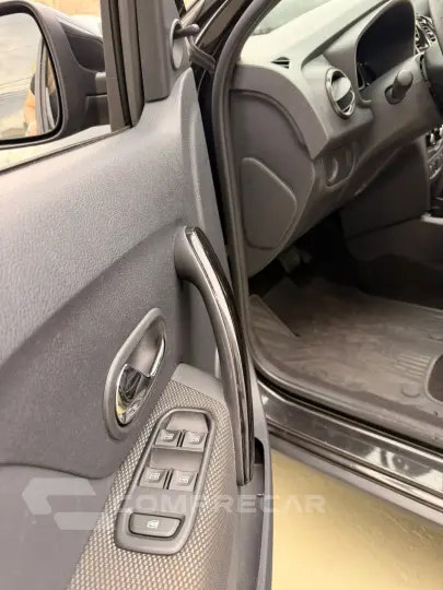 LOGAN 1.6 16V SCE ZEN