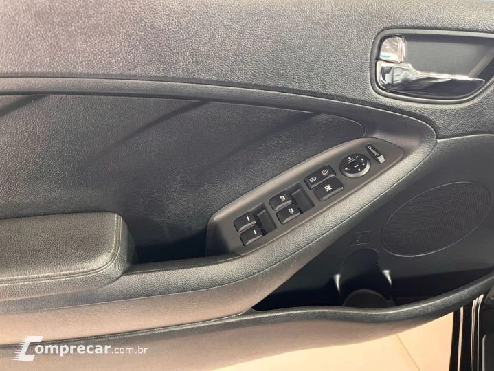 Cerato Sedan 1.6 16V 4P SX AUTOMÁTICO