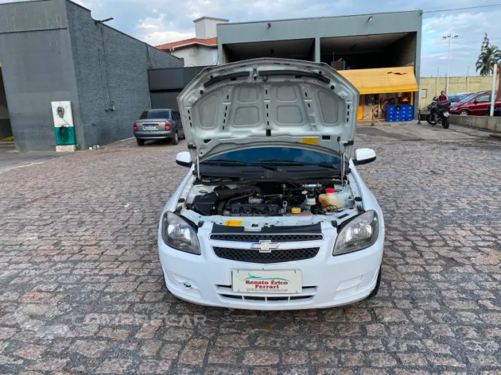CELTA 1.0 MPFI LT 8V