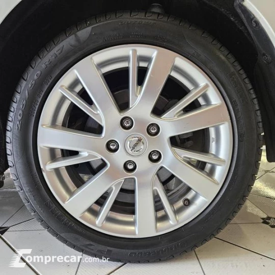 NISSAN SENTRA 20SL CVT