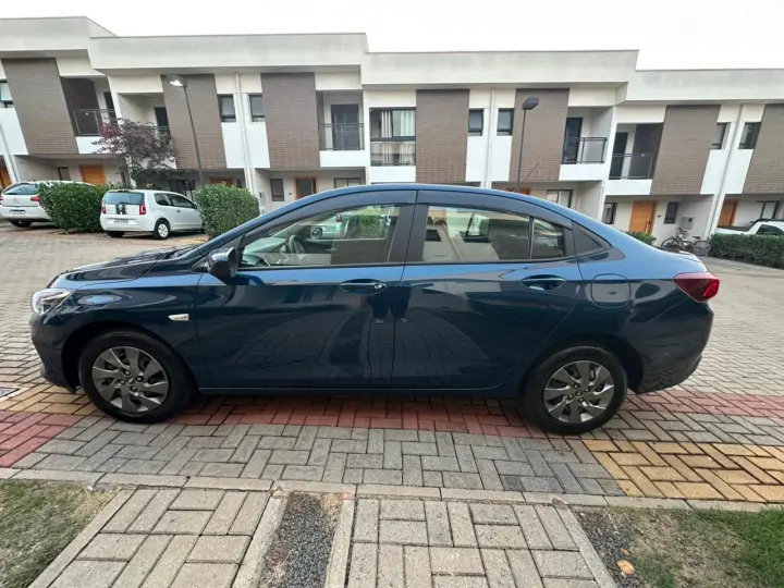 ONIX 1.0 Turbo Plus LT