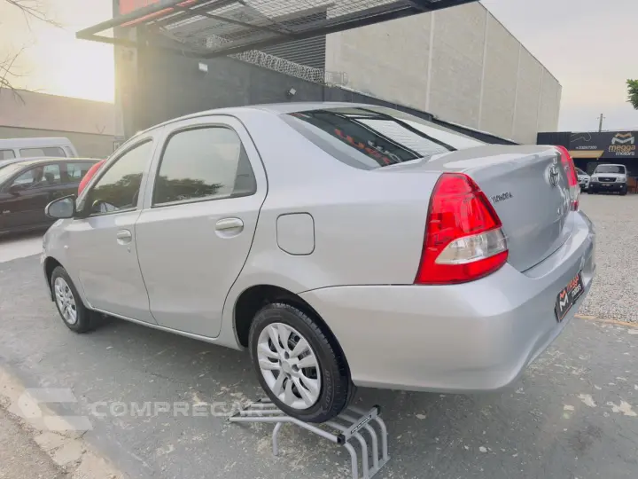 Etios Sedan 1.5 16V 4P FLEX X