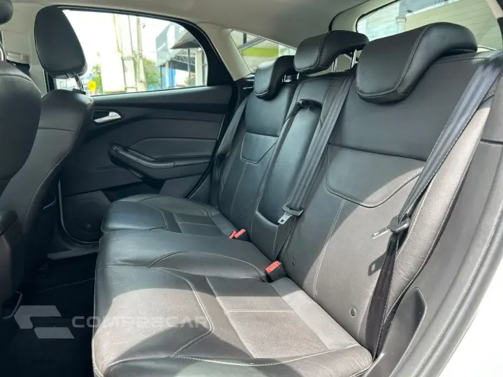 FOCUS 2.0 TITANIUM FASTBACK 16V FLEX 4P POWERSHIFT