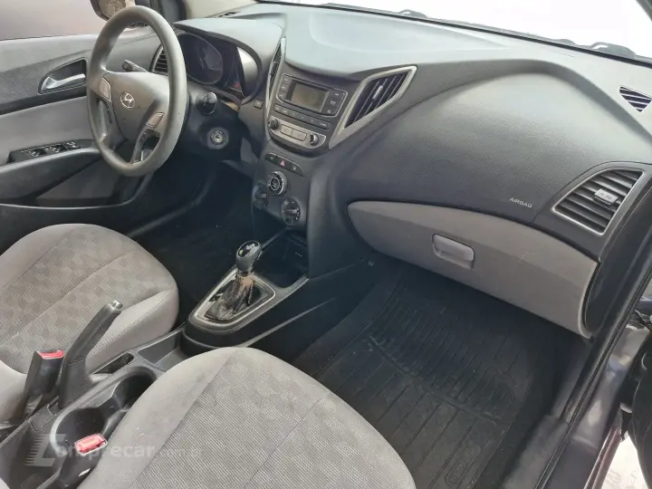 HB20S 1.6 COMFORT PLUS 16V FLEX 4P AUTOMÁTICO