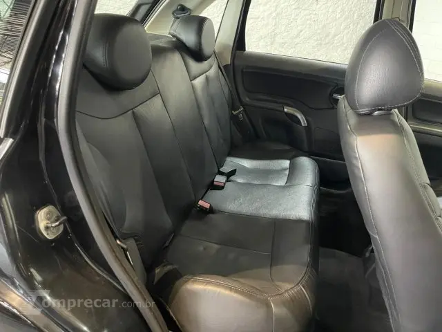 C3 - 1.4 I EXCLUSIVE 8V 4P MANUAL