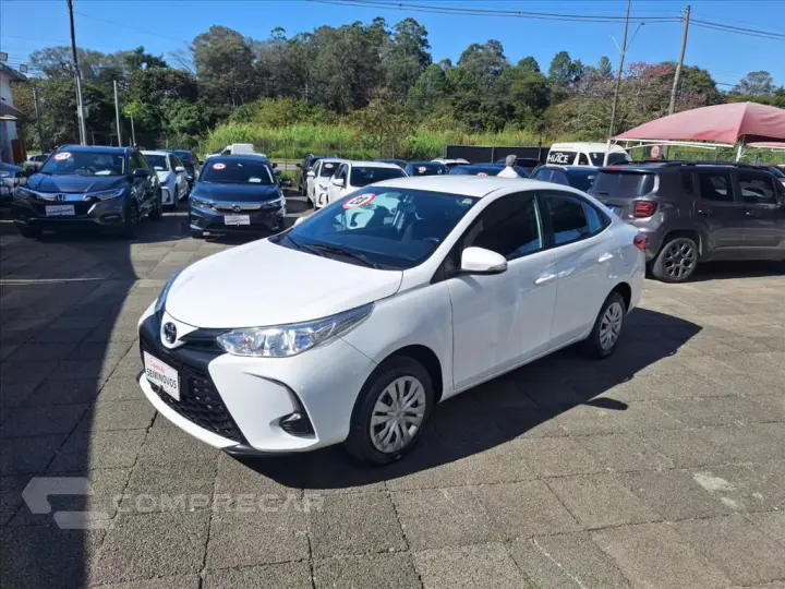 YARIS 1.5 16V FLEX SEDAN XL LIVE MULTIDRIVE