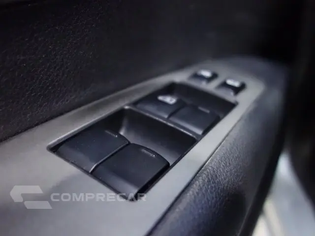 LIVINA - 1.6 S 16V 4P MANUAL