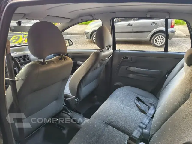 FOX - 1.6 MI PLUS 8V 4P MANUAL