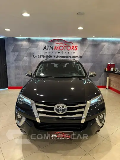 Hilux SW4 2.8 16V 4P SRX PLATINUM 4X4 7 LUGARES TURBO DIESEL