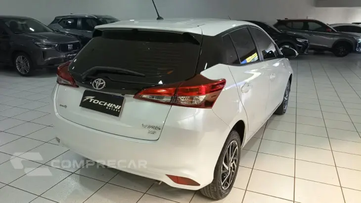 Yaris Hatch 1.5 16V 4P FLEX XS MULTIDRIVE AUTOMÁTICO CVT