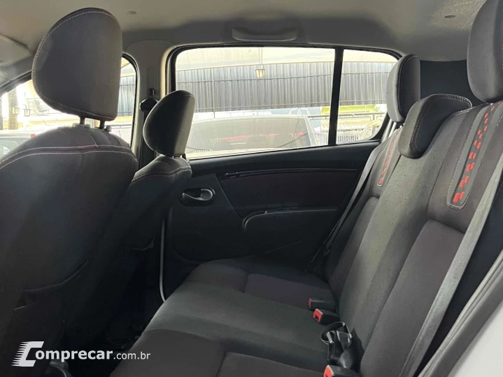 SANDERO 1.6 STEPWAY 16V FLEX 4P AUTOMÁTICO