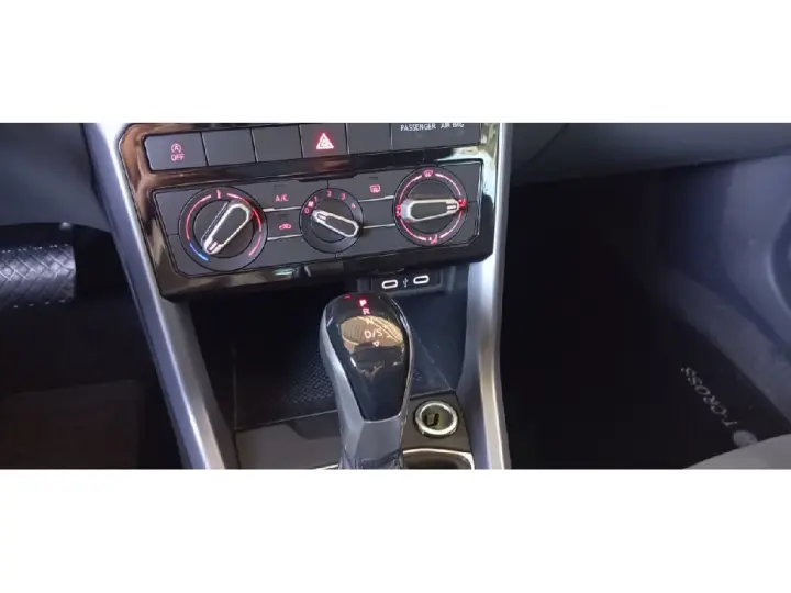 T-CROSS 1.0 200 TSI TOTAL FLEX AUTOMÁTICO