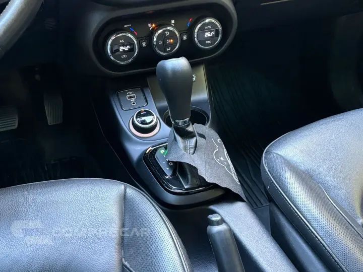TORO 2.0 16V Turbo Ultra 4WD