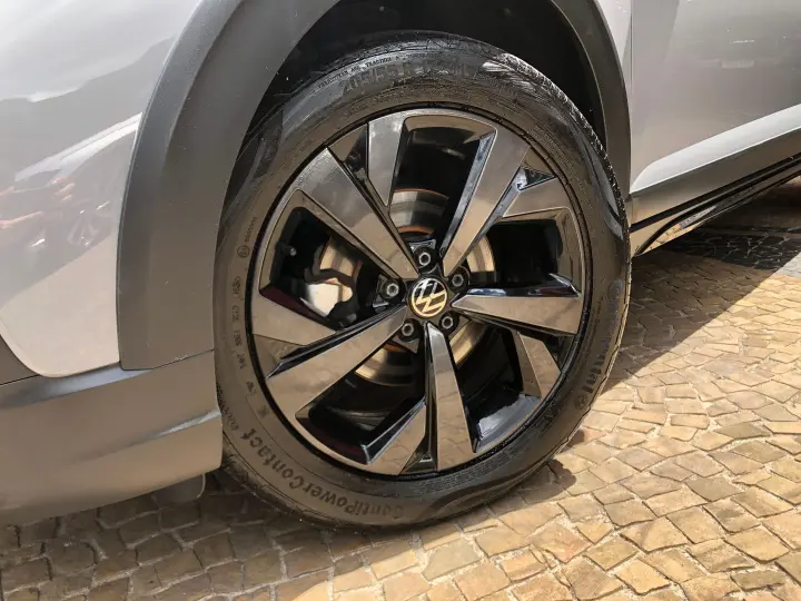 Nivus 1.0 200 Tsi Total Flex Highline Automático