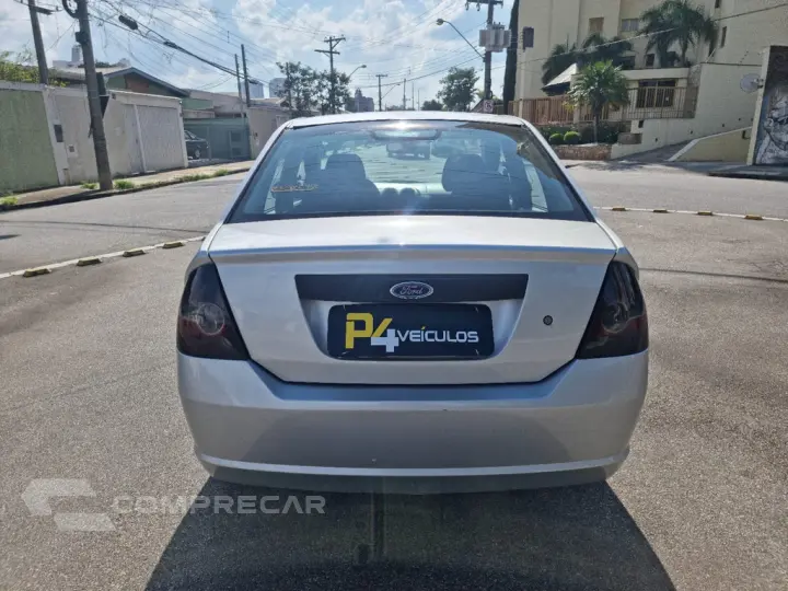 Fiesta Sedan