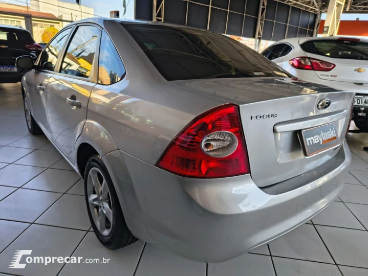 Focus Sedan 2.0 16V 4P GLX AUTOMÁTICO