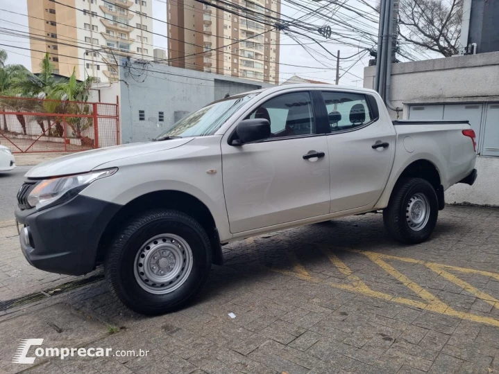 MITSUBISHI L200 TRITON 2.4 TURBO SPORT GL CD 4X4 2022