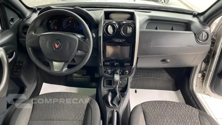 RENAULT DUSTER