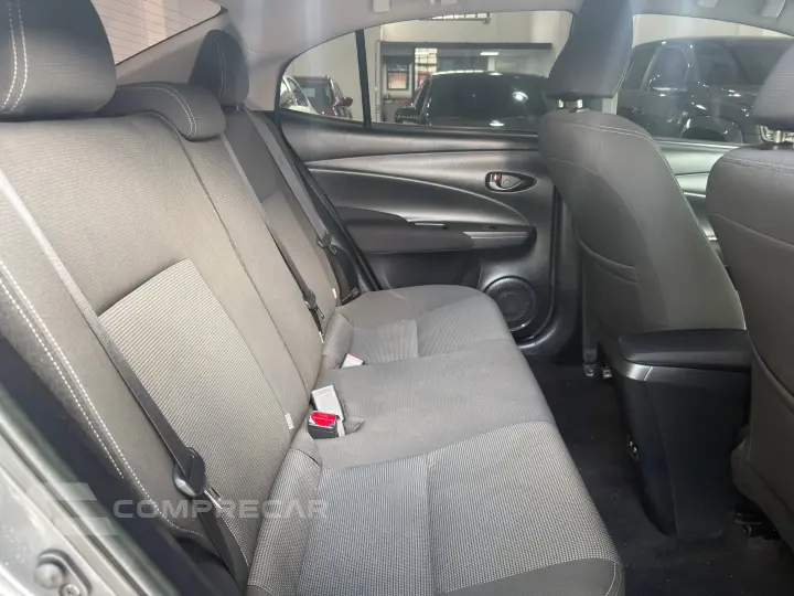 YARIS 1.5 16V Sedan XL
