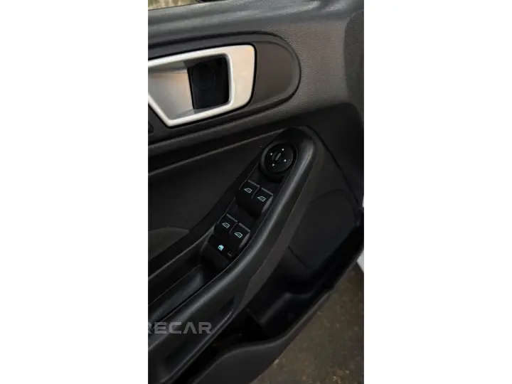 FIESTA 1.6 SEL HATCH 16V FLEX 4P POWERSHIFT