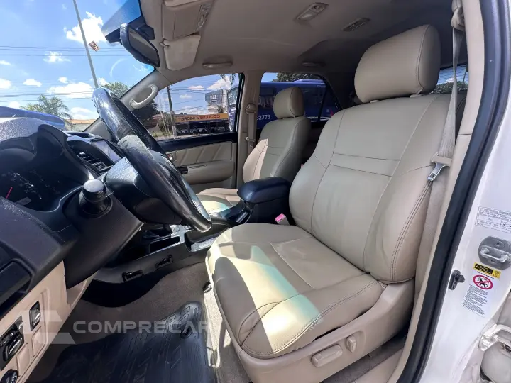 HILUX SW4 3.0 SRV 4X4 16V TURBO INTERCOOLER DIESEL 4P AUTOMÁ
