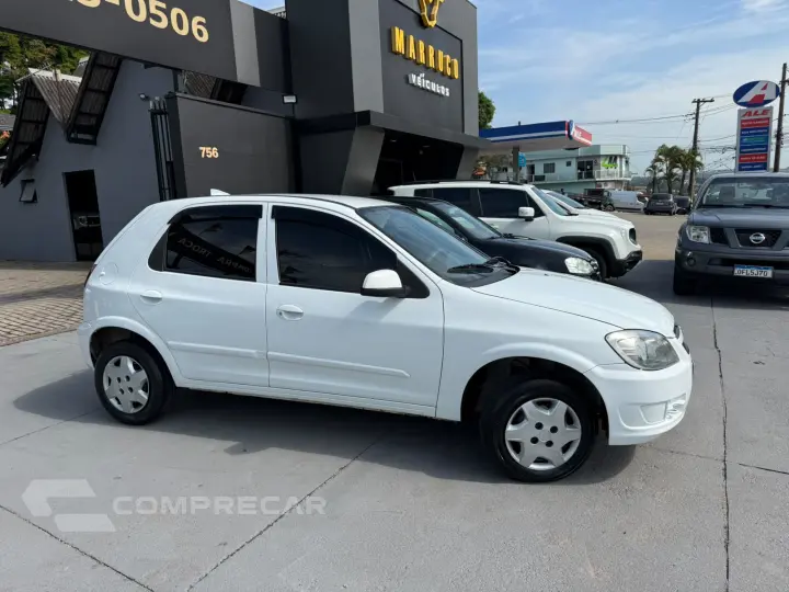 CELTA 1.0 MPFI LT 8V
