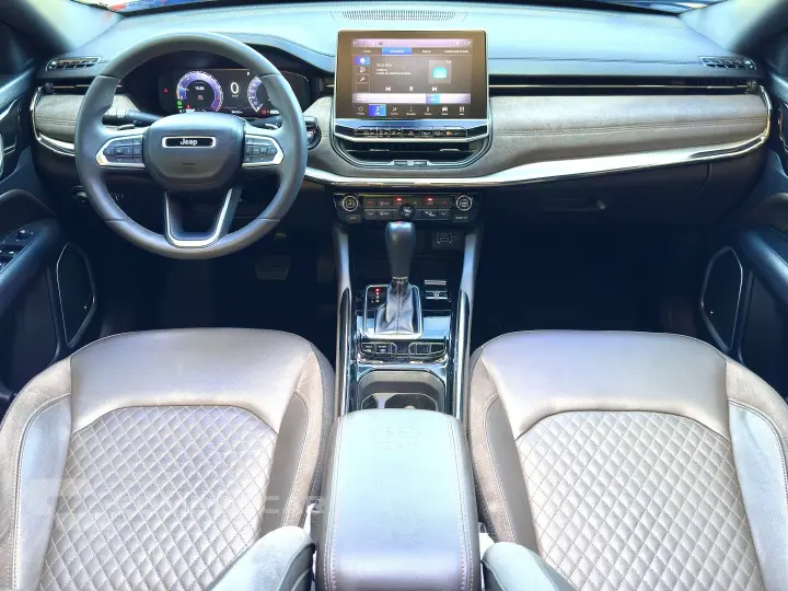 COMMANDER 1.3 T270 TURBO FLEX OVERLAND AT6