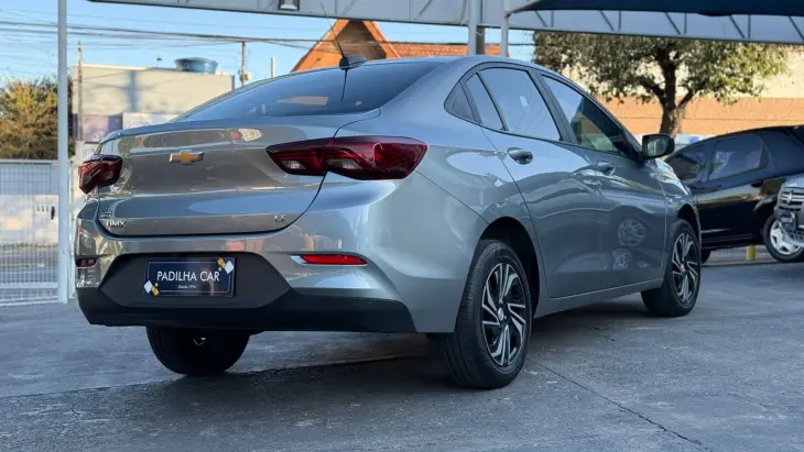 ONIX SEDAN Plus LT 1.0 12V Flex 4p Mec.