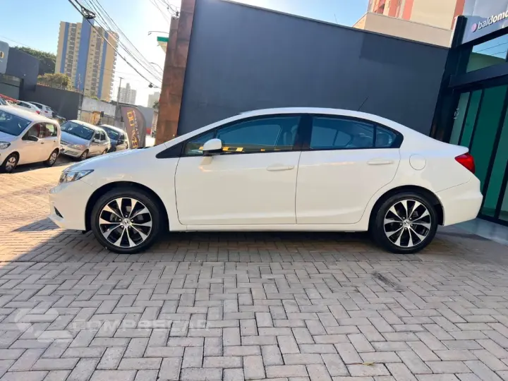 Civic Sedan LXS 1.8/1.8 Flex 16V Aut. 4p