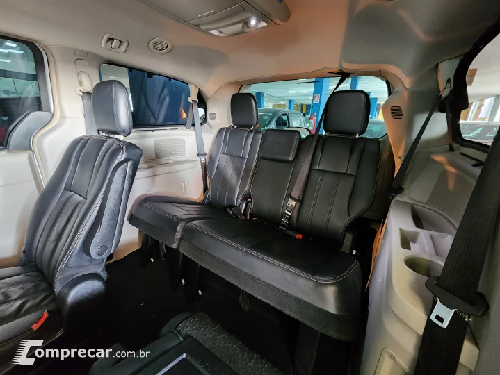TOWN & COUNTRY 3.6 Touring V6 24V