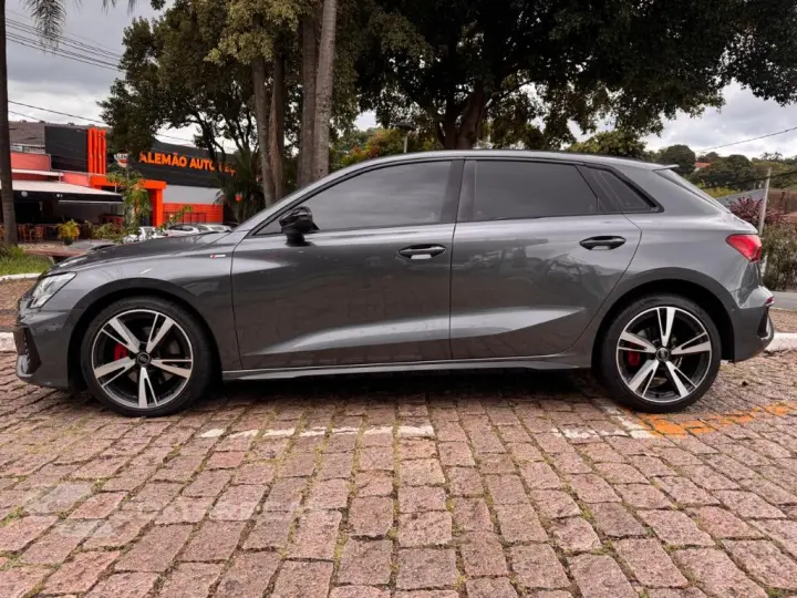 A3 Sportb. Perf. Black 2.0 S-tron.(Híb.)